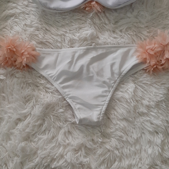 π LAST 1! Floral Trim White Bikini - Picture 3 of 5